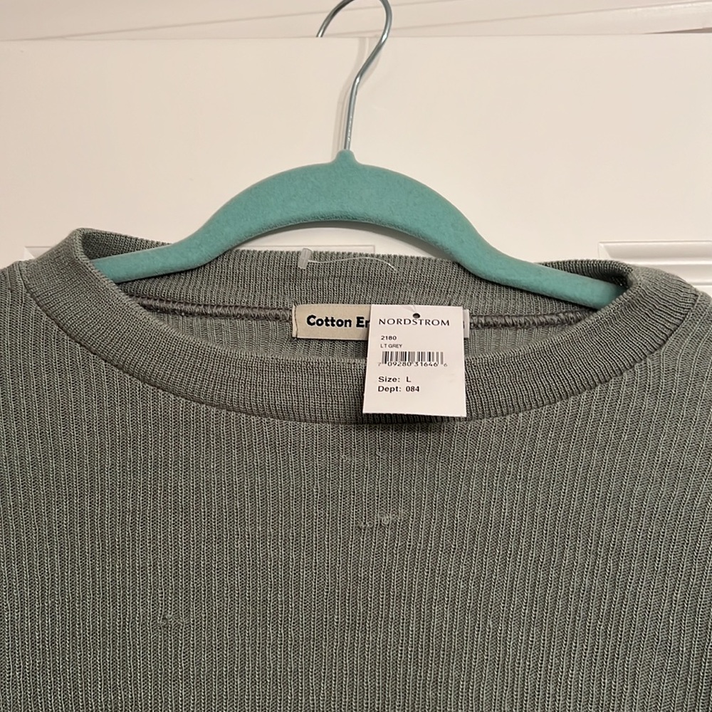 Ruffle Sleeve Cropped Gray Sweater - Picture 2 of 4